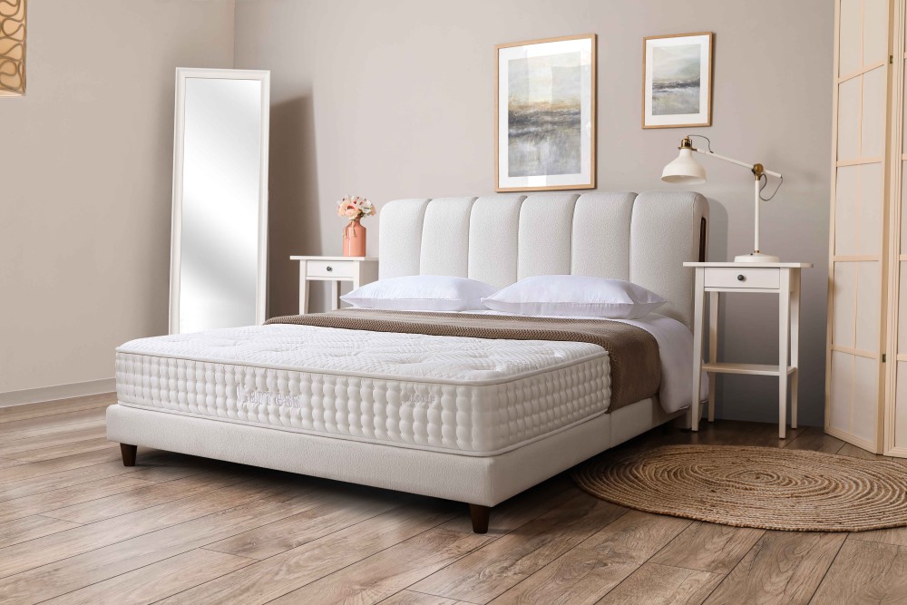 N1001F (Queen)